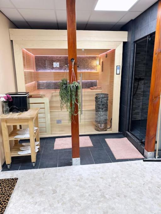 Wellness Studio Tiel Met Sauna En Jacuzzi Zewnętrze zdjęcie